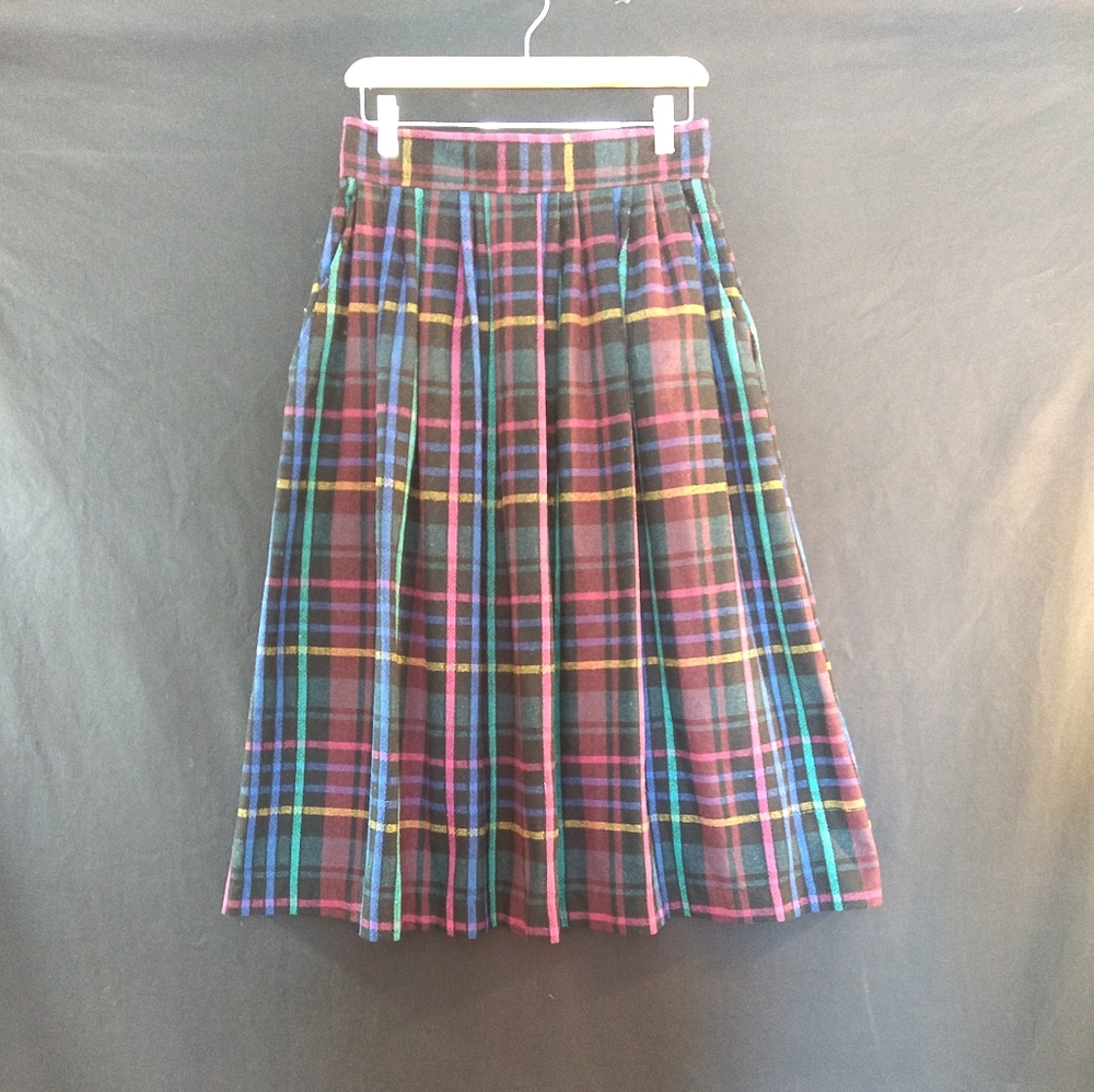 VINTAGE Michel wool plaid pleated  skirt, sz 13/14
